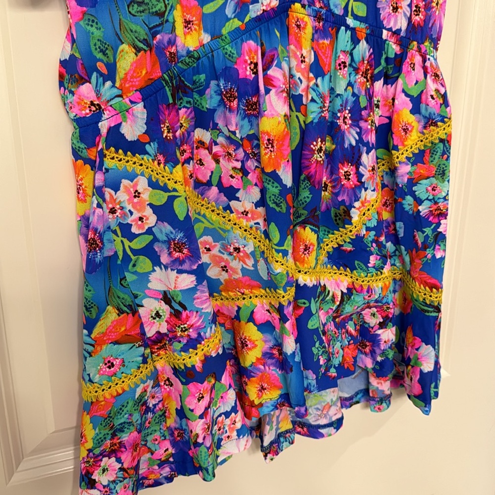 Lulu Fama playera stitched ruffle dress in water blossom: NWT, size L - Picture 5 of 6